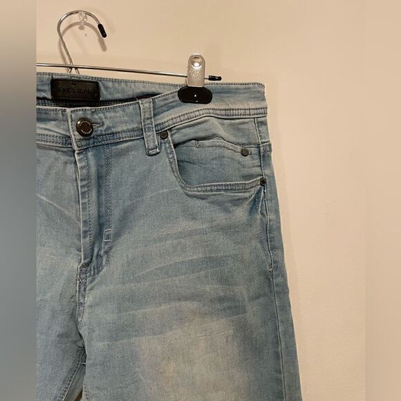 Steve’s Blue Jeans    - Picture 3 of 5